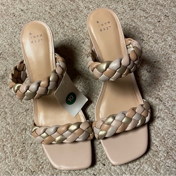 a new day Shoes - 🆕 Multicolor Metallic Braid Round Heel  / Size 10